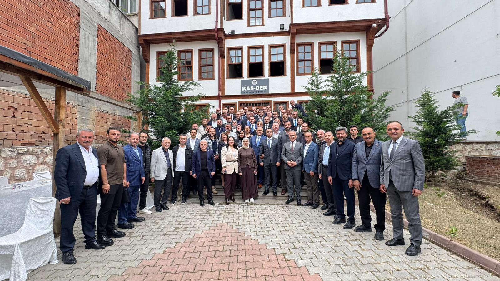 KAS-DER | GELENEKSEL BAYRAMLAŞMA