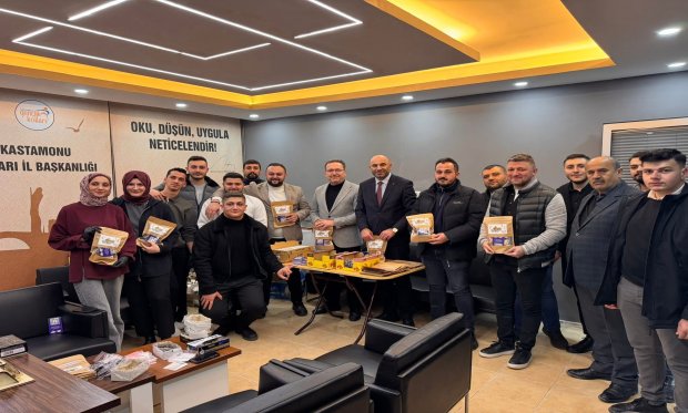  İFTARA VE SAHURA 5 KALA AK GENÇLİK KASTAMONU SAHADA