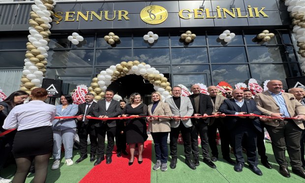 Açılış  ŞENNUR GELİNLİK